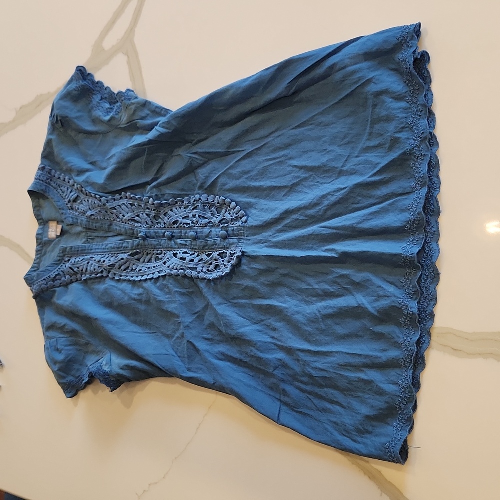Converse blouse